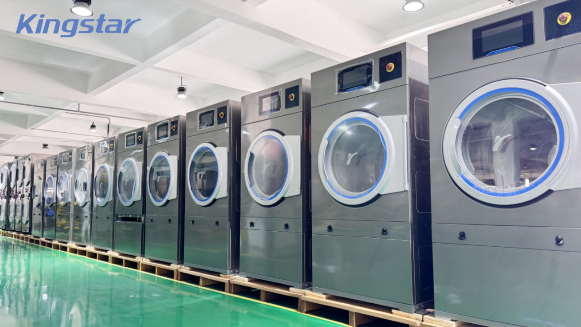 لباس‌شویی‌ها چگونه فلانل را به درستی می‌شویند: آقای ظریف پارچه‌ها